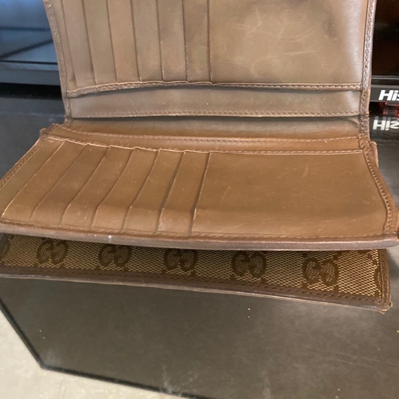 Gucci handbag with matching wallet - Picture 7 of 7